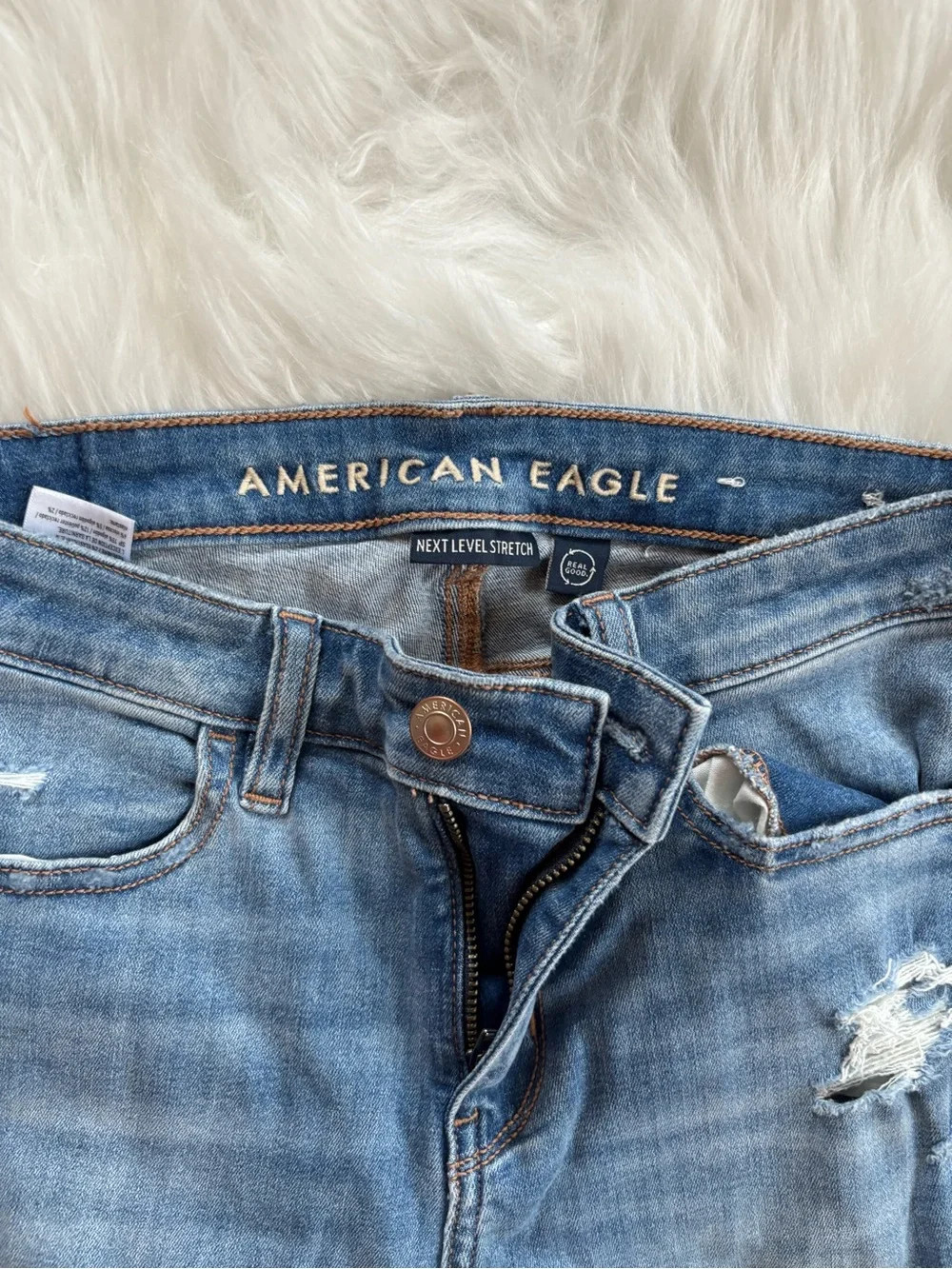 American Eagle Outfitters Women's Distressed Blue Skinny Jeans size 2